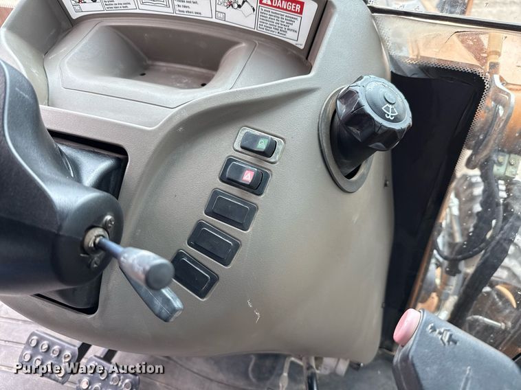 image for item ED5673 2012 Case 580 Super N backhoe