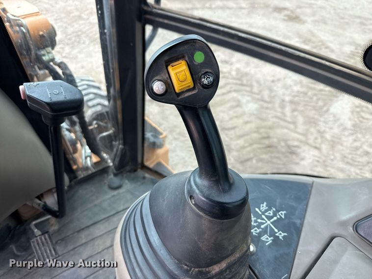 image for item ED5673 2012 Case 580 Super N backhoe