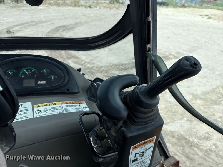 image for item ED5673 2012 Case 580 Super N backhoe