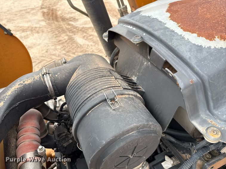 image for item ED5673 2012 Case 580 Super N backhoe