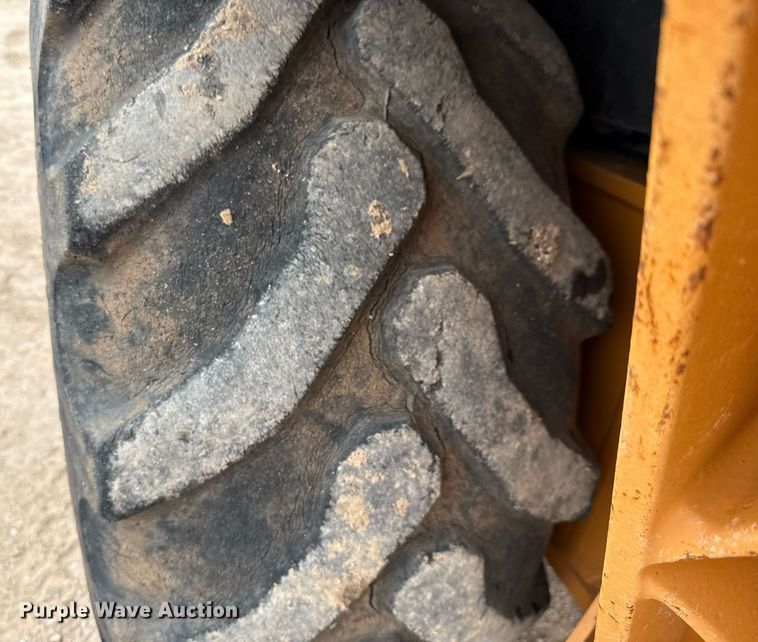 image for item ED5673 2012 Case 580 Super N backhoe