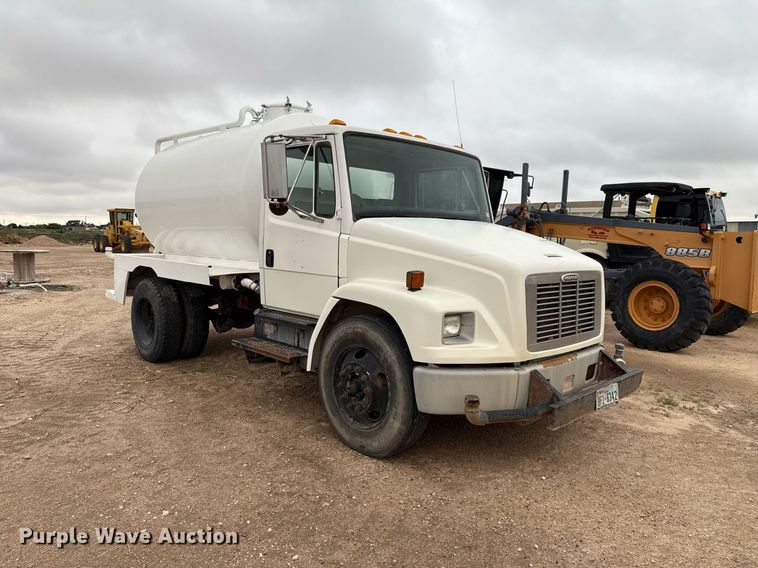 image for item ED5674 1999 Freightliner FL60 water truck