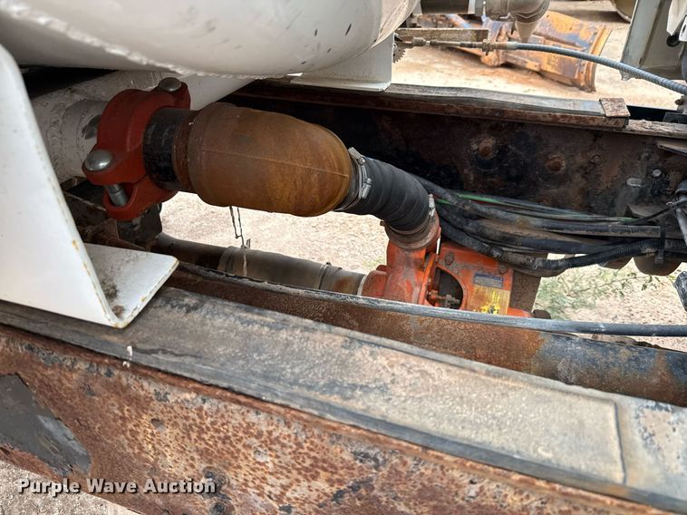 image for item ED5674 1999 Freightliner FL60 water truck