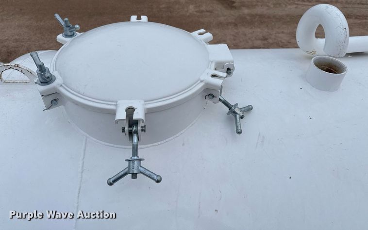 image for item ED5674 1999 Freightliner FL60 water truck