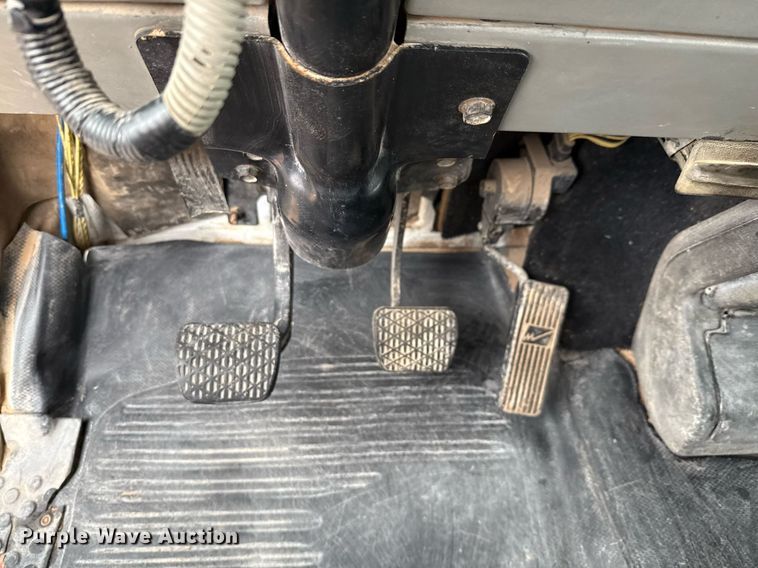 image for item ED5674 1999 Freightliner FL60 water truck