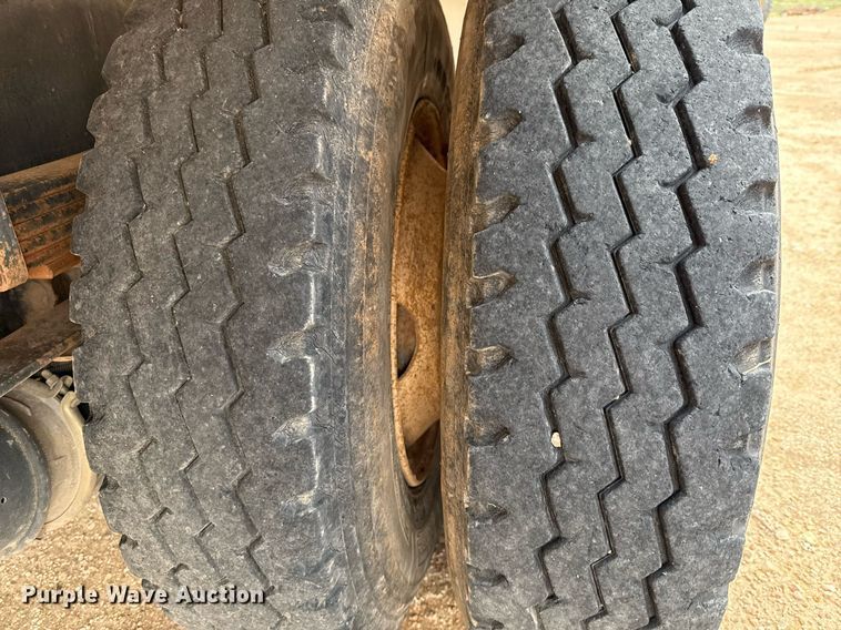 image for item ED5674 1999 Freightliner FL60 water truck