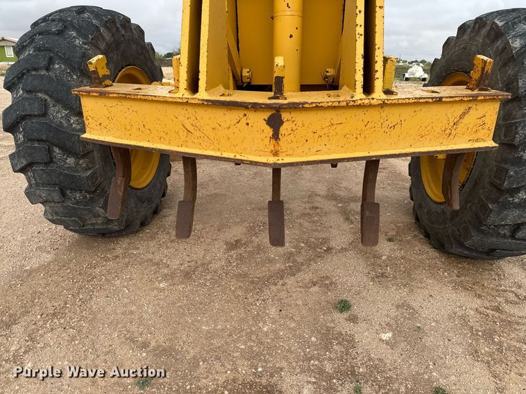 image for item ED5675 1996 John Deere 570B motor grader