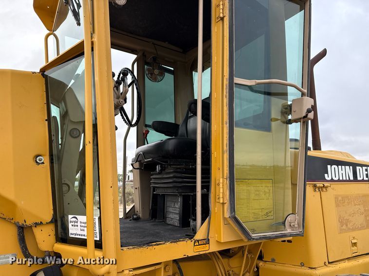 image for item ED5675 1996 John Deere 570B motor grader