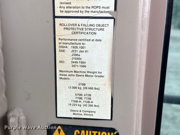 image for item ED5675 1996 John Deere 570B motor grader