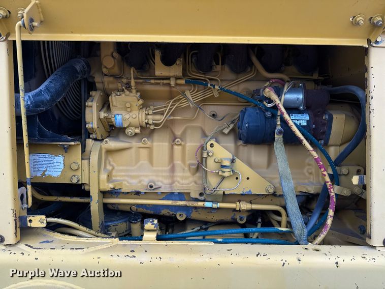 image for item ED5675 1996 John Deere 570B motor grader