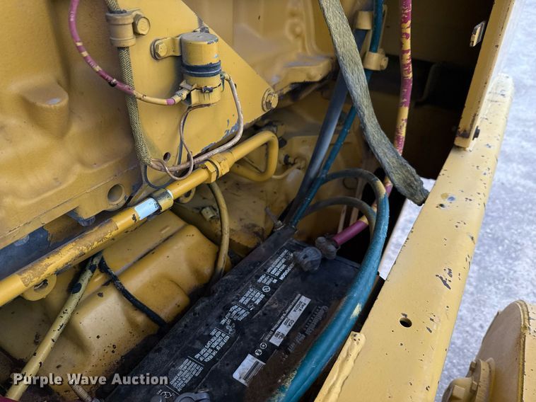 image for item ED5675 1996 John Deere 570B motor grader