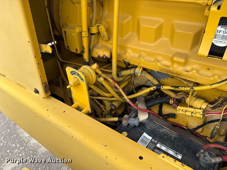 image for item ED5675 1996 John Deere 570B motor grader