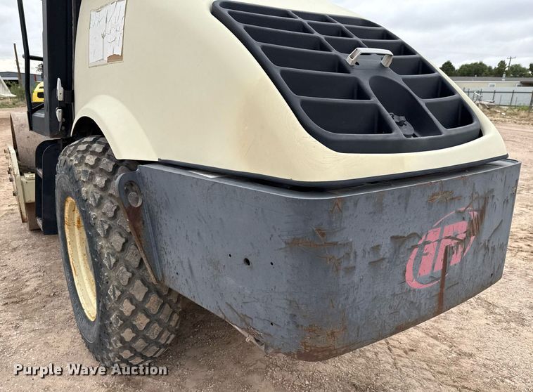 image for item ED5676 2004 Ingersoll-Rand SD-77DX TF single drum vibratory roller