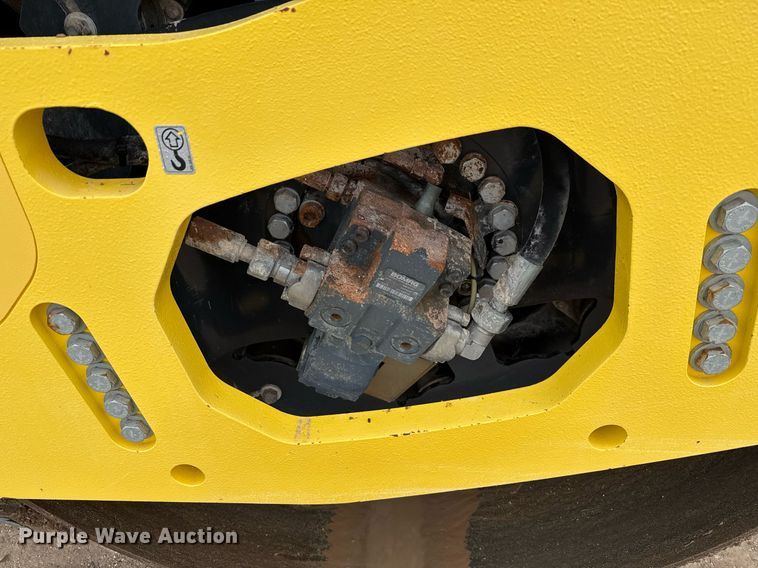 image for item ED5677 2017 Bomag BW211 DH-5 single drum vibratory roller