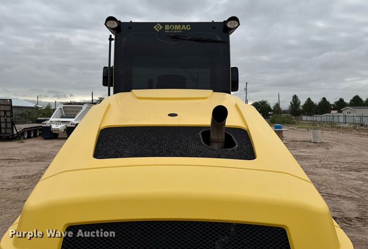 image for item ED5677 2017 Bomag BW211 DH-5 single drum vibratory roller