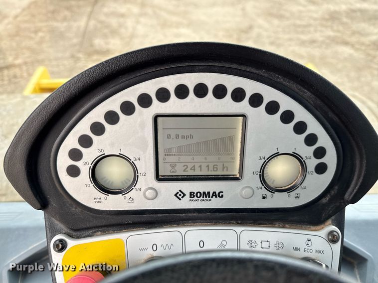 image for item ED5677 2017 Bomag BW211 DH-5 single drum vibratory roller