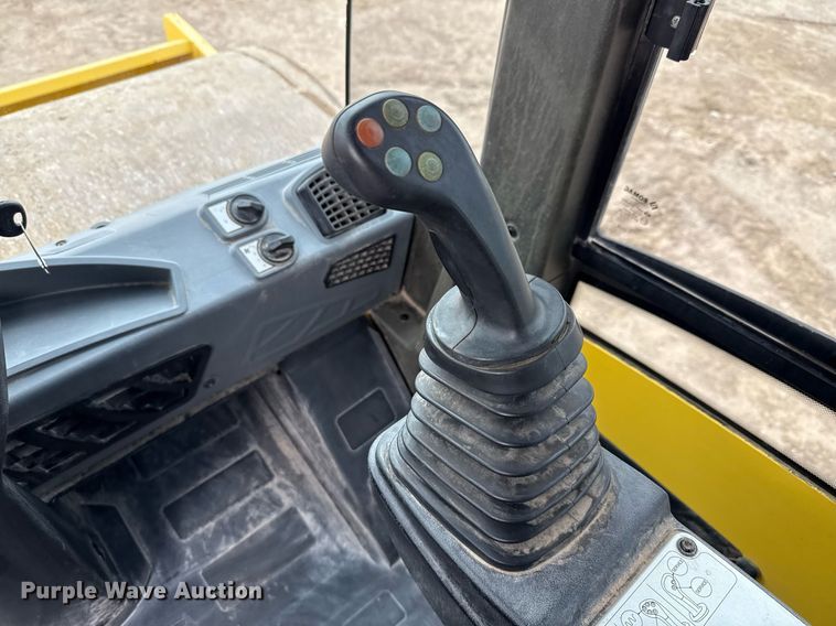 image for item ED5677 2017 Bomag BW211 DH-5 single drum vibratory roller