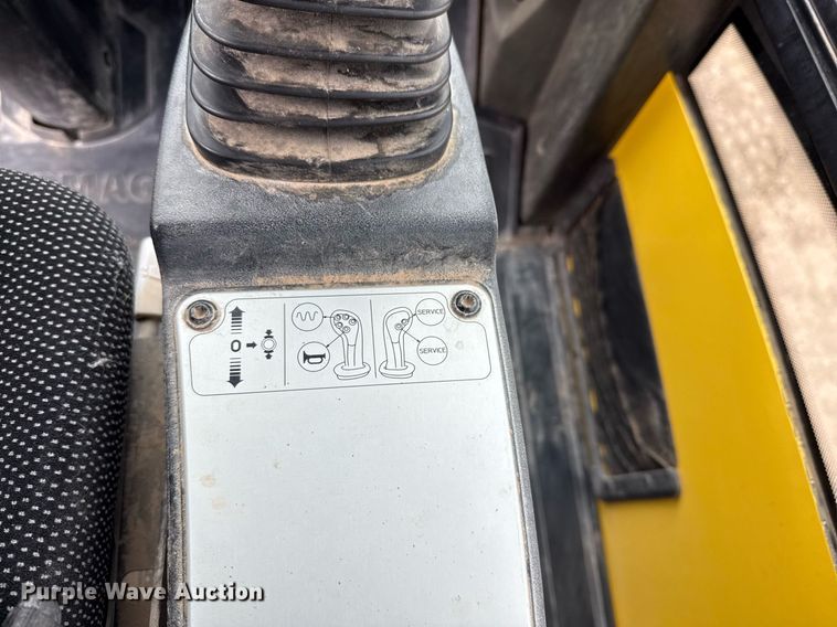 image for item ED5677 2017 Bomag BW211 DH-5 single drum vibratory roller