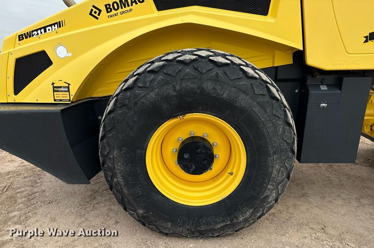 image for item ED5677 2017 Bomag BW211 DH-5 single drum vibratory roller