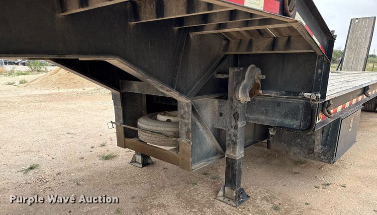 image for item ED5679 2014 Kaufman drop deck equipment trailer