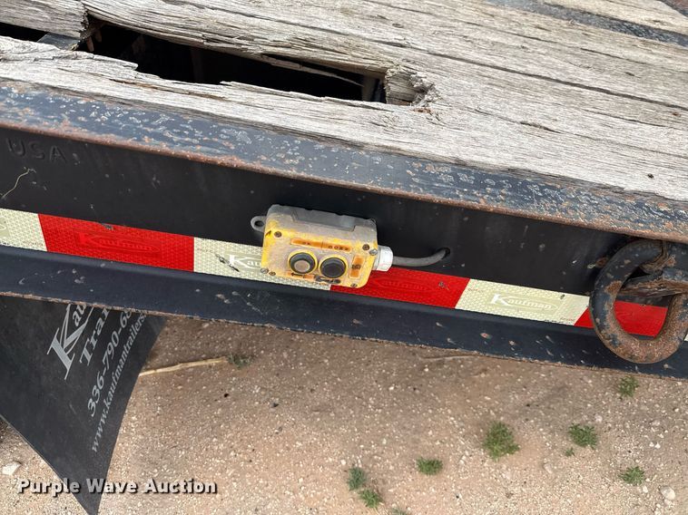 image for item ED5679 2014 Kaufman drop deck equipment trailer