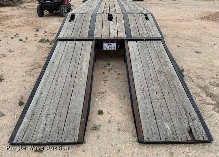 image for item ED5679 2014 Kaufman drop deck equipment trailer