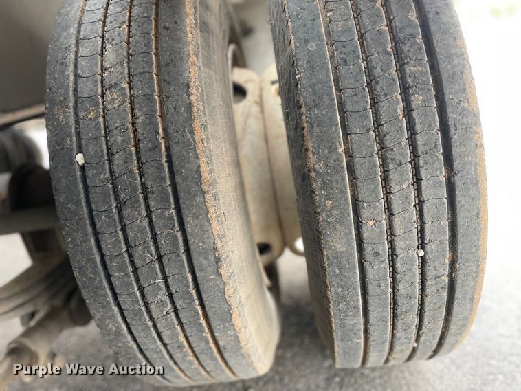 image for item ED5679 2014 Kaufman drop deck equipment trailer