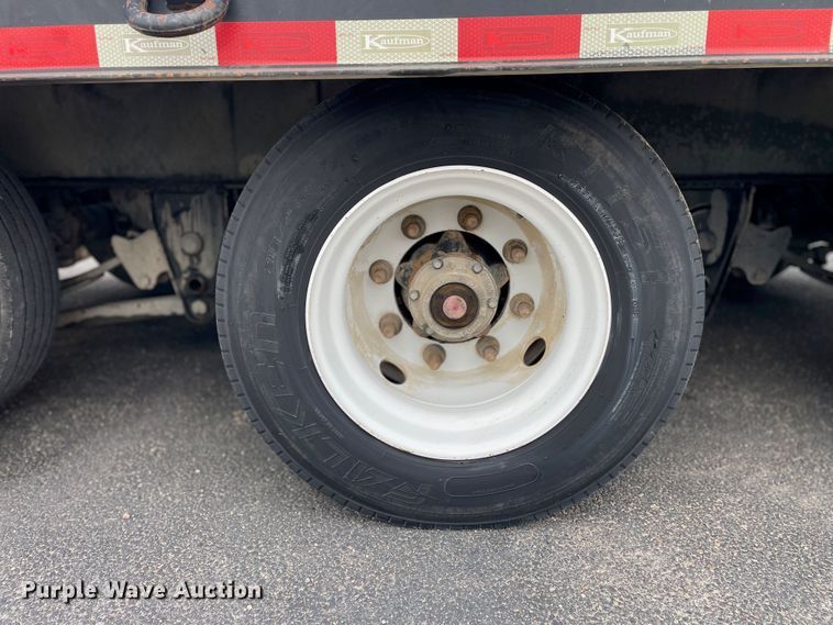 image for item ED5679 2014 Kaufman drop deck equipment trailer