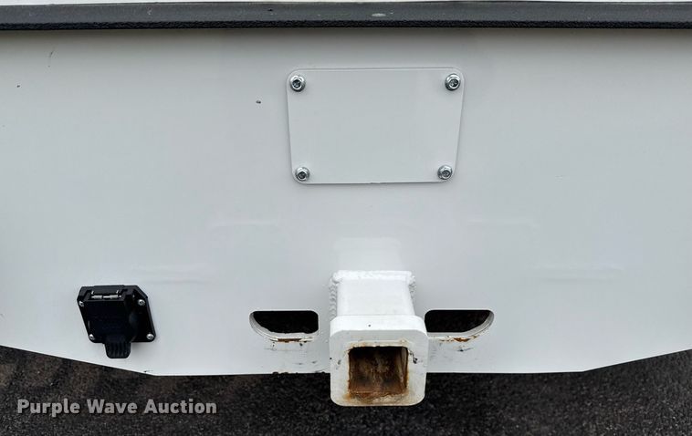 image for item ED5681 2019 Ford F350 Super Duty XL Crew Cab utility bed pickup truck