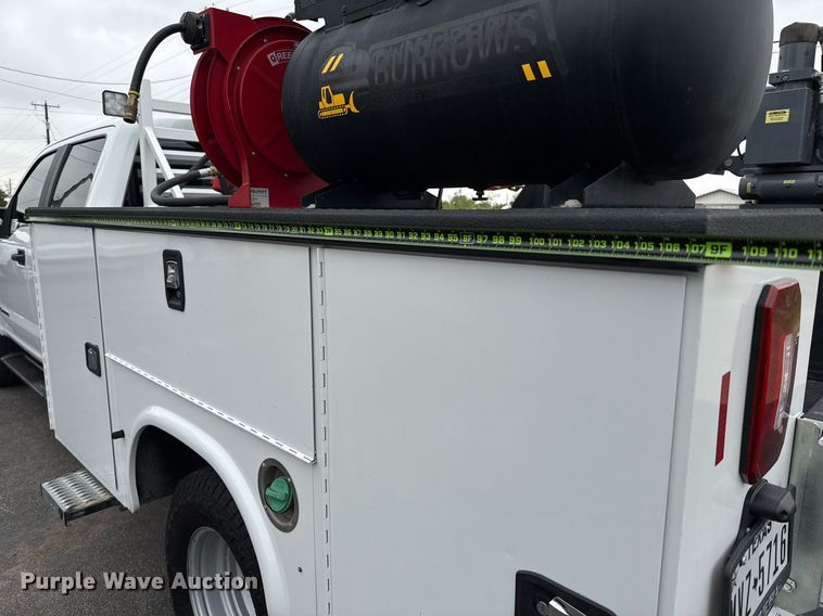 image for item ED5681 2019 Ford F350 Super Duty XL Crew Cab utility bed pickup truck