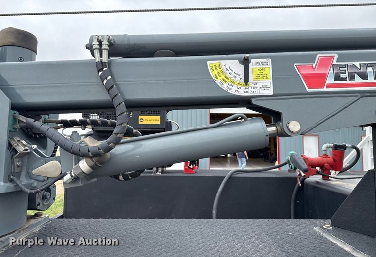 image for item ED5681 2019 Ford F350 Super Duty XL Crew Cab utility bed pickup truck