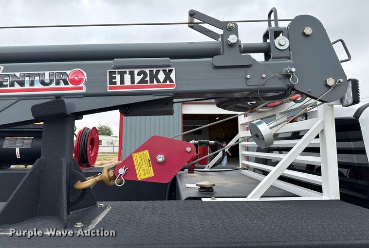 image for item ED5681 2019 Ford F350 Super Duty XL Crew Cab utility bed pickup truck