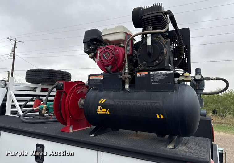 image for item ED5681 2019 Ford F350 Super Duty XL Crew Cab utility bed pickup truck