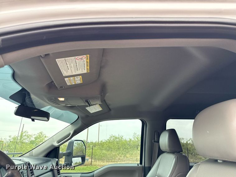 image for item ED5681 2019 Ford F350 Super Duty XL Crew Cab utility bed pickup truck