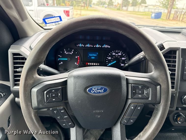 image for item ED5681 2019 Ford F350 Super Duty XL Crew Cab utility bed pickup truck