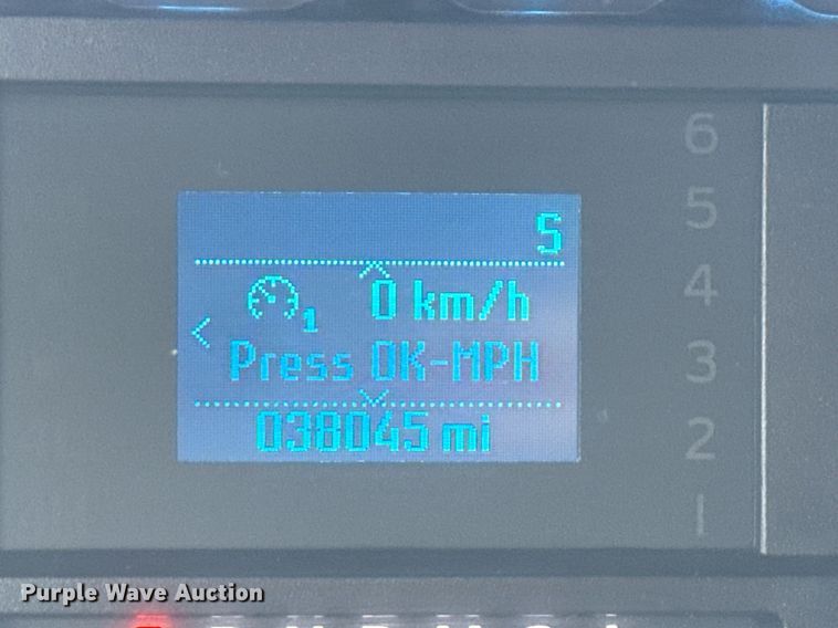 image for item ED5681 2019 Ford F350 Super Duty XL Crew Cab utility bed pickup truck