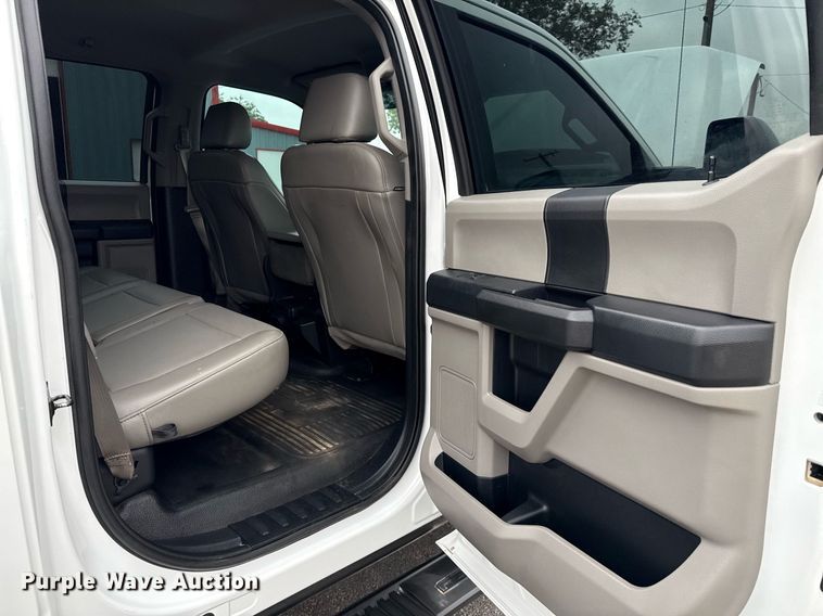 image for item ED5681 2019 Ford F350 Super Duty XL Crew Cab utility bed pickup truck