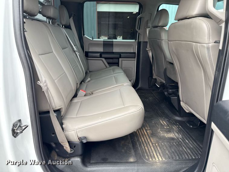 image for item ED5681 2019 Ford F350 Super Duty XL Crew Cab utility bed pickup truck