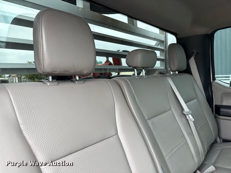 image for item ED5681 2019 Ford F350 Super Duty XL Crew Cab utility bed pickup truck