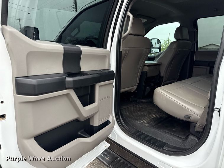 image for item ED5681 2019 Ford F350 Super Duty XL Crew Cab utility bed pickup truck