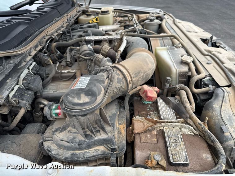 image for item ED5681 2019 Ford F350 Super Duty XL Crew Cab utility bed pickup truck