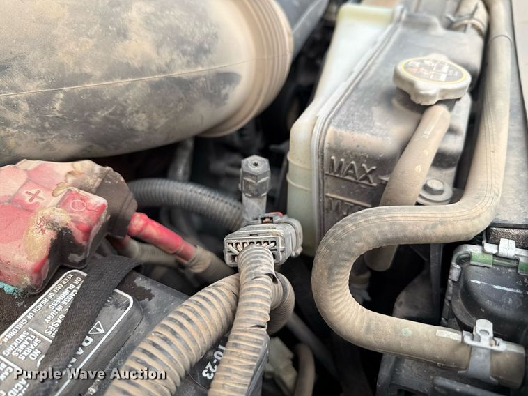 image for item ED5681 2019 Ford F350 Super Duty XL Crew Cab utility bed pickup truck