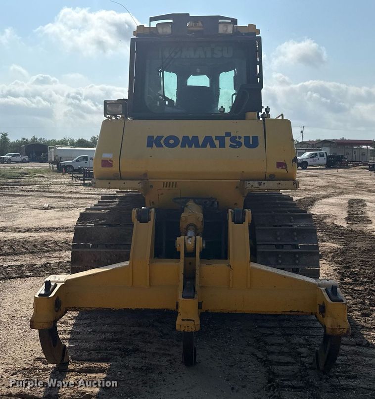 image for item ED5715 2019 Komatsu D65EX-18 dozer