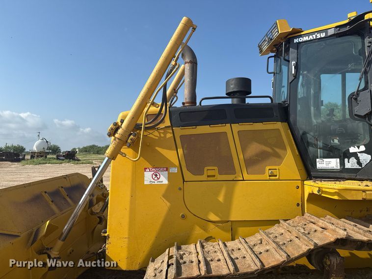 image for item ED5715 2019 Komatsu D65EX-18 dozer