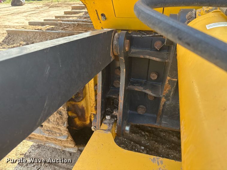 image for item ED5715 2019 Komatsu D65EX-18 dozer
