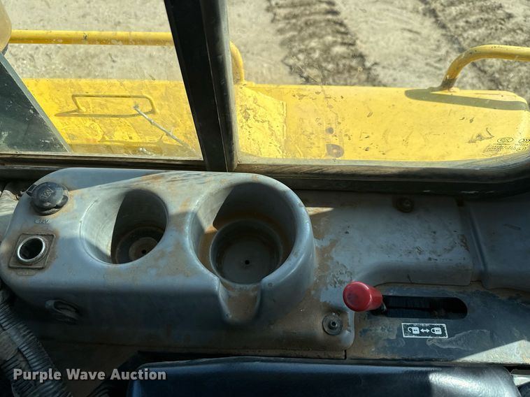 image for item ED5715 2019 Komatsu D65EX-18 dozer