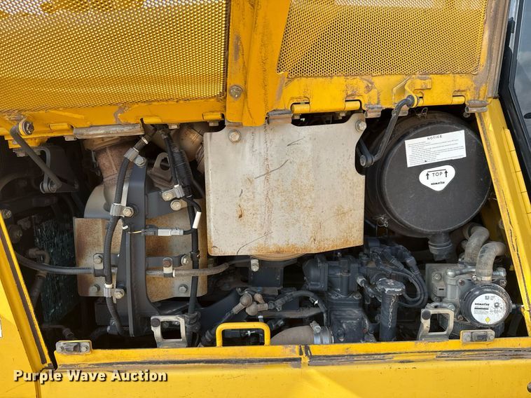 image for item ED5715 2019 Komatsu D65EX-18 dozer