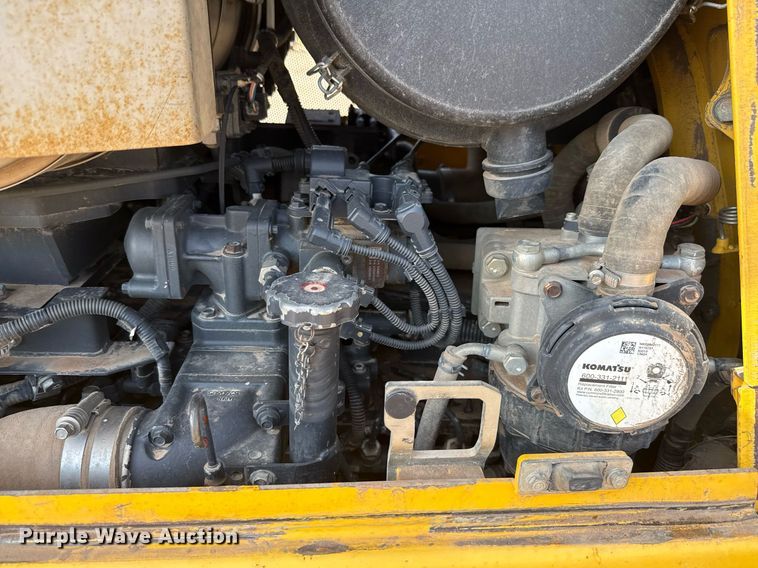 image for item ED5715 2019 Komatsu D65EX-18 dozer