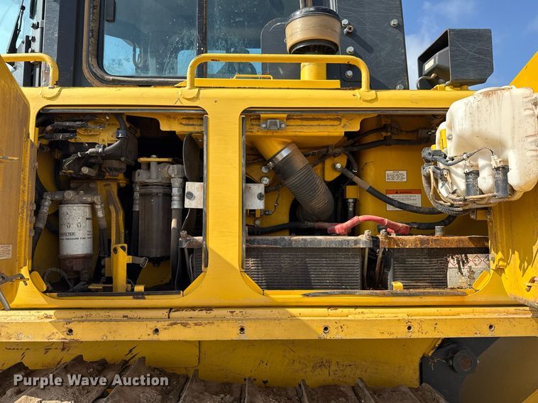 image for item ED5715 2019 Komatsu D65EX-18 dozer