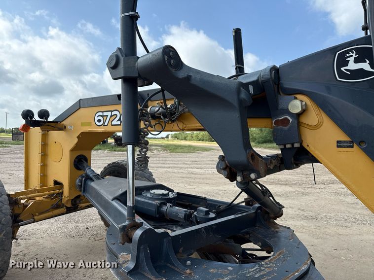 image for item ED5716 2012 John Deere 672G motor grader